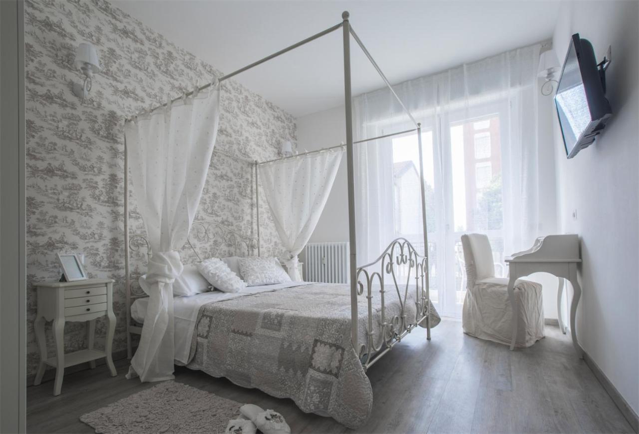 Lilly Chic Monza Bed & Breakfast ภายนอก รูปภาพ